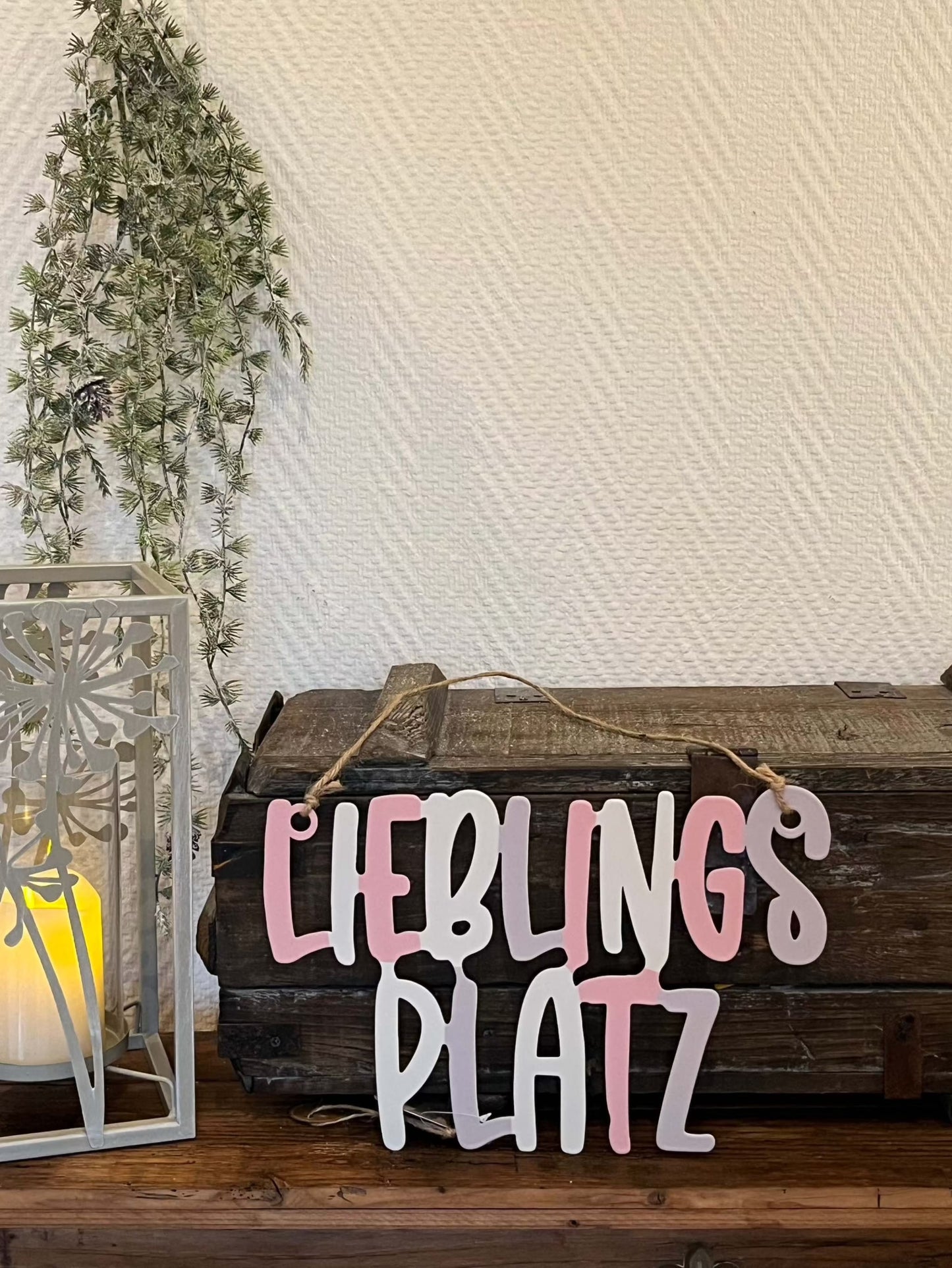 Metallschild Lieblingsplatz-Herzlich Willkommen, rosa