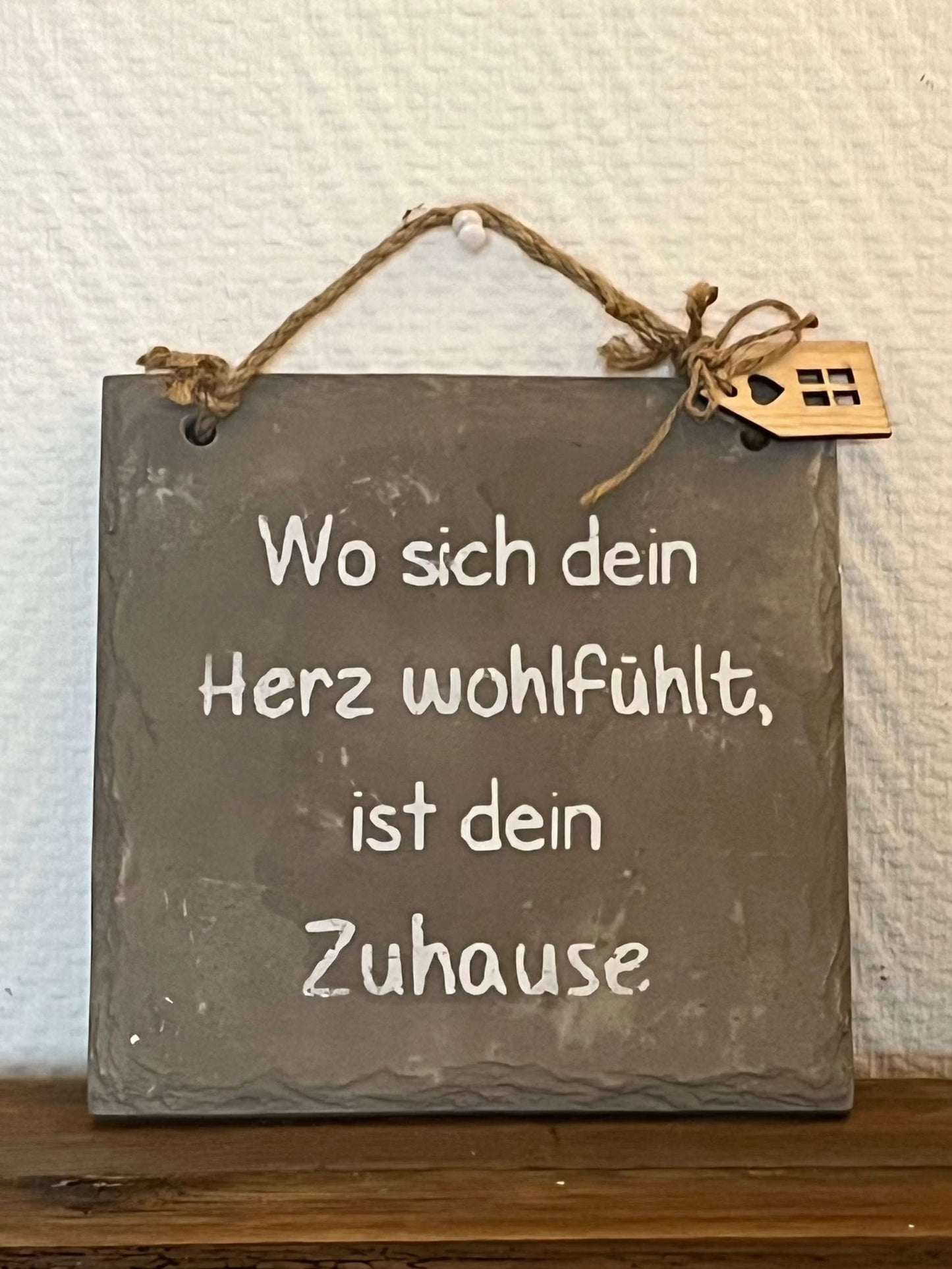 Schilder - Zuhause, Betonplatte mit Juteband, ca.20x20cm