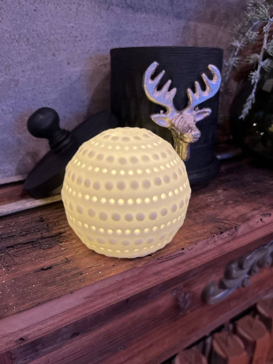 LED Kugel - Strahlende Porzellan Deko Größe:ca.8,7x8,7cm