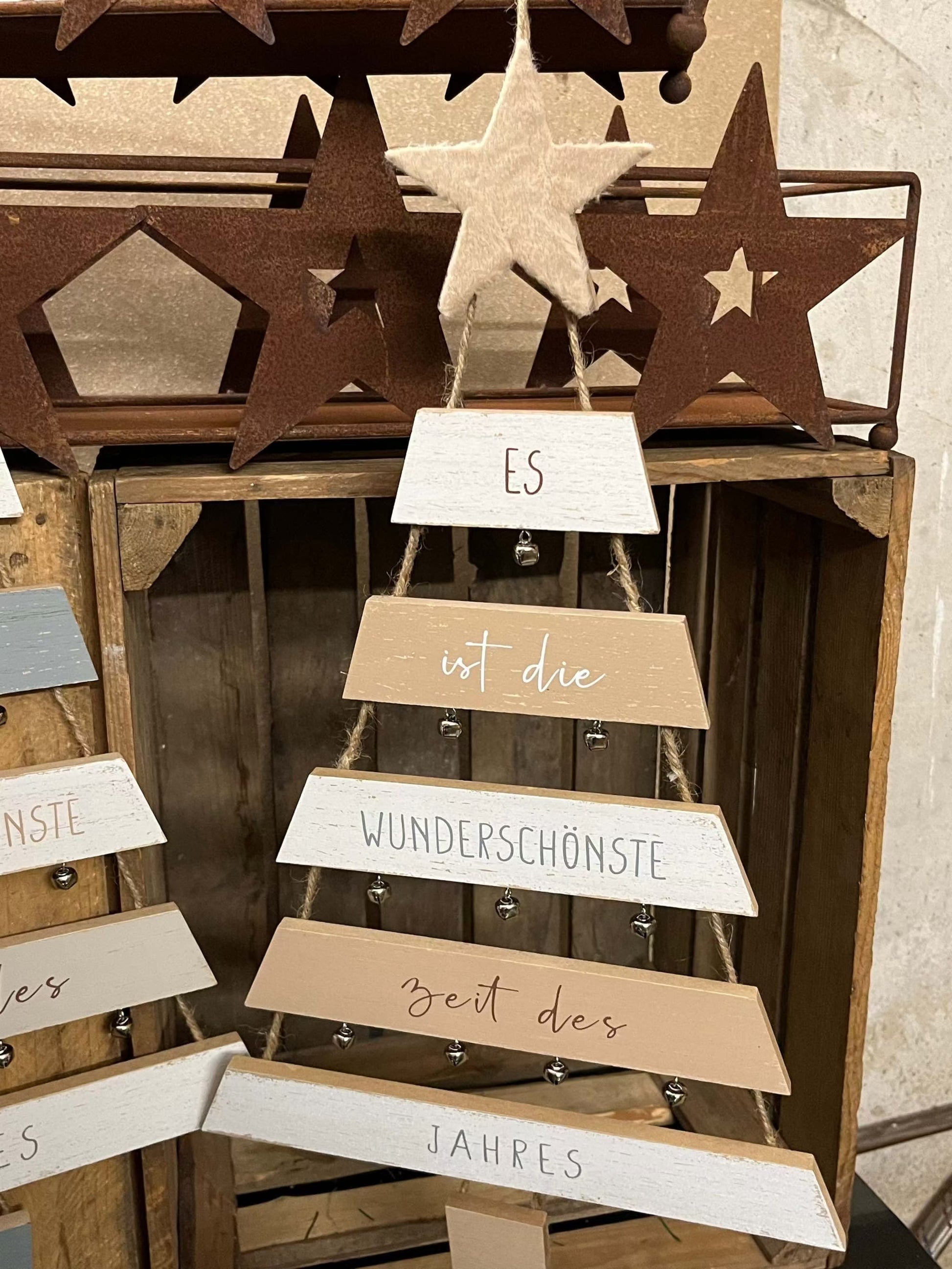 Schild  - Dekorativer Baum aus Holz zum hängen, L: 60 cm