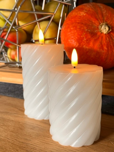 LED Kerzen - Echtwachs Weiß Timer, 2 Größen H 10-12,5cm|deko.delivery